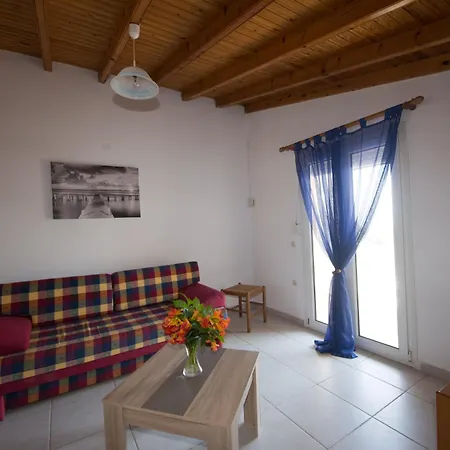S&c Kosmos Aparthotel 3*